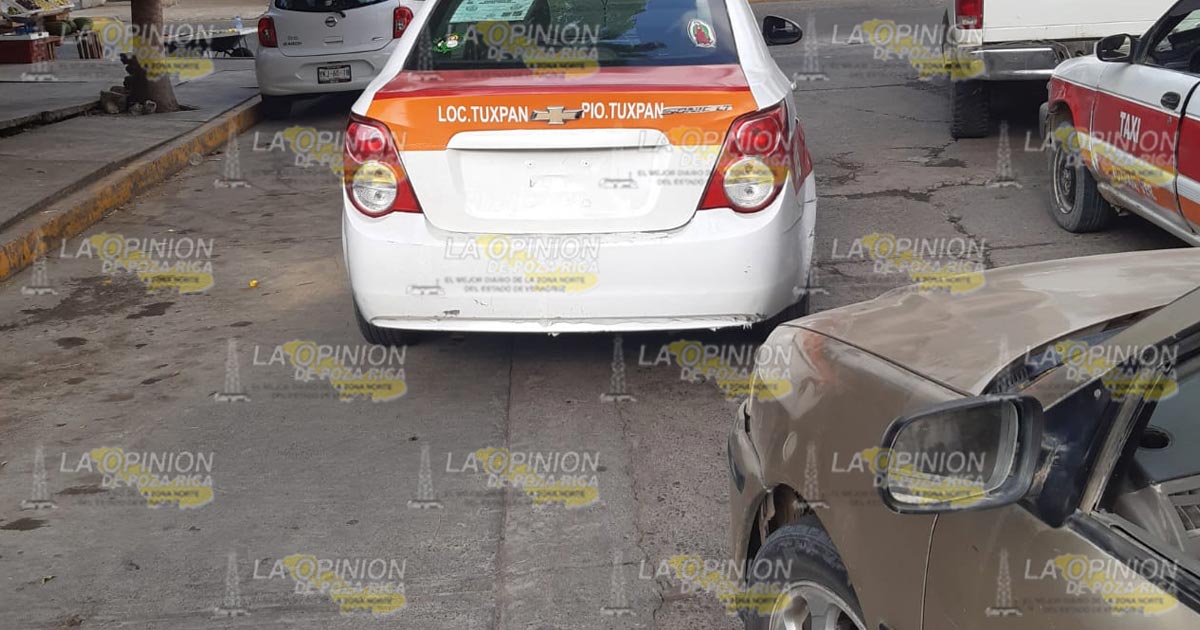 ¡Iniciaba marcha y choca!