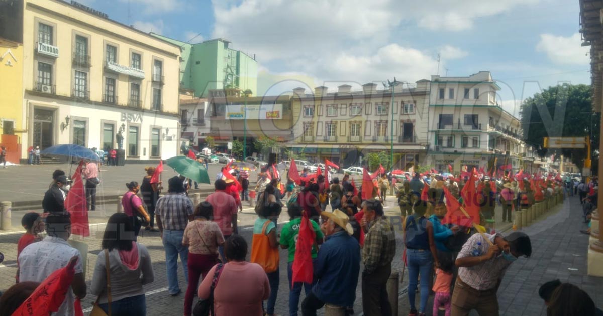Integrantes de Antorcha Campesina causan caos en Xalapa