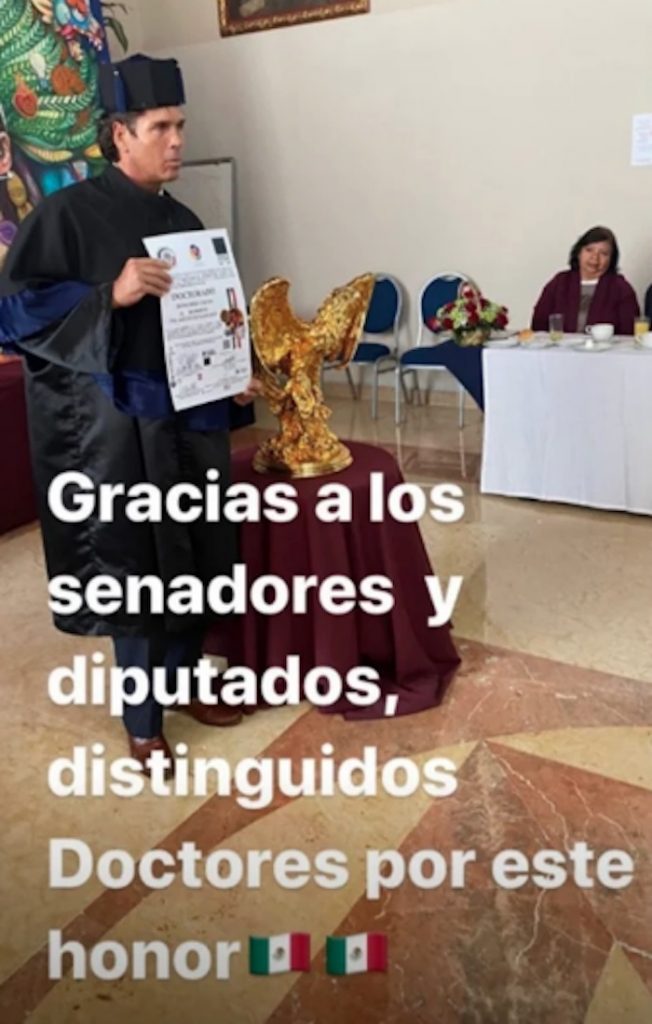 Roberto Palazuelos recibe Honoris Causa "por sus aportes significativos en el campo de la actuación"