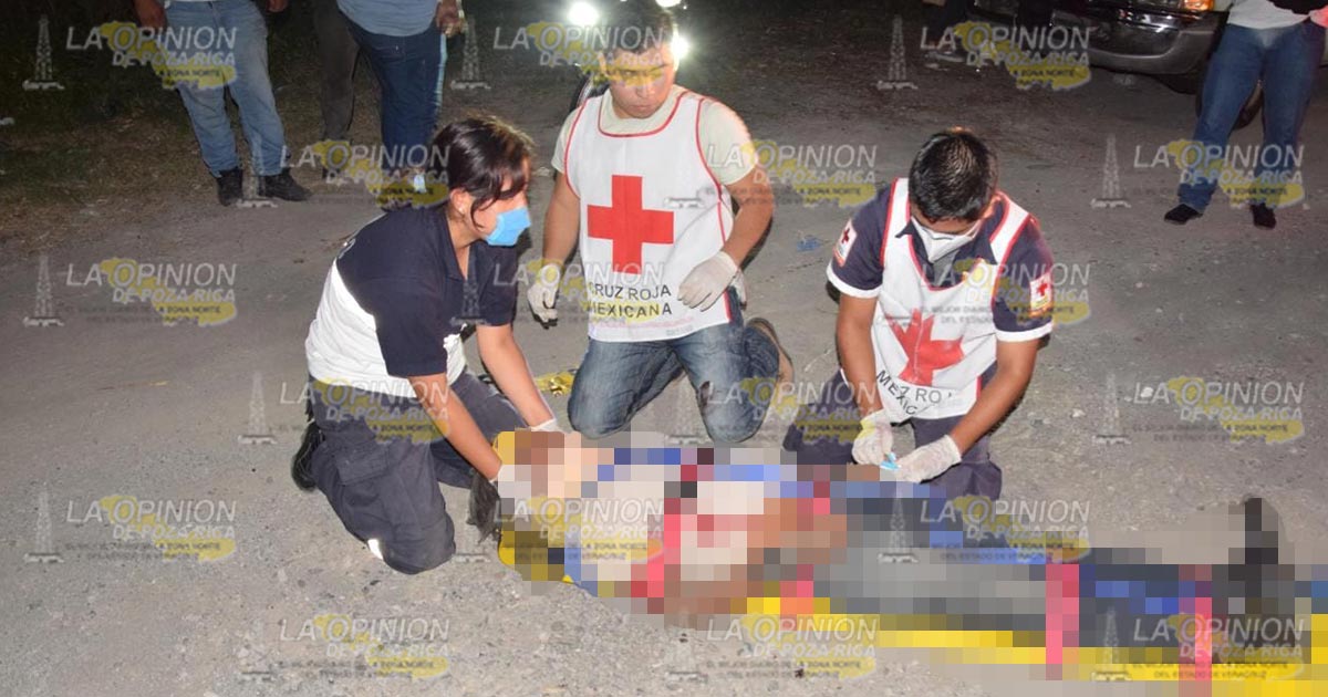 Brutal embestida lo deja entre la vida y la muerte en Tlapacoyan