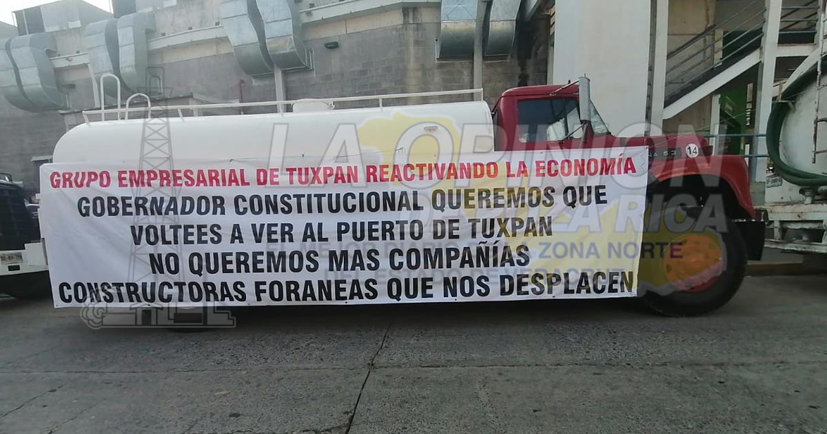 Protestan trabajadores de la construcción