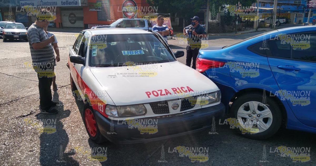 Taxista quería pasar rápido