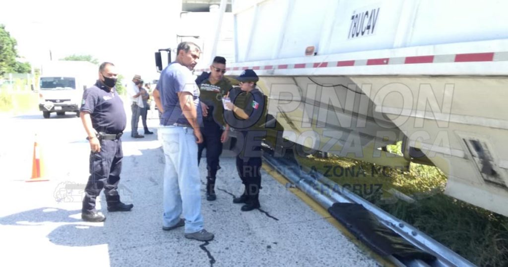 Se duerme al volante y termina accidentado