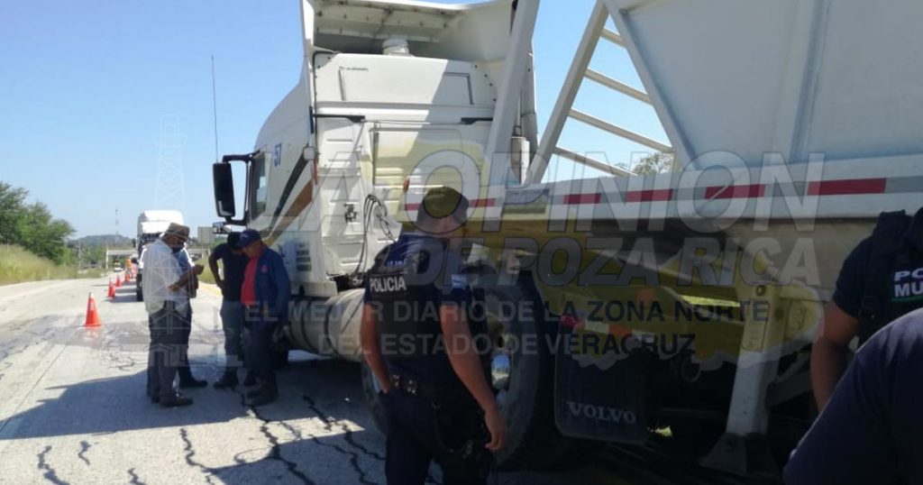 Se duerme al volante y termina accidentado