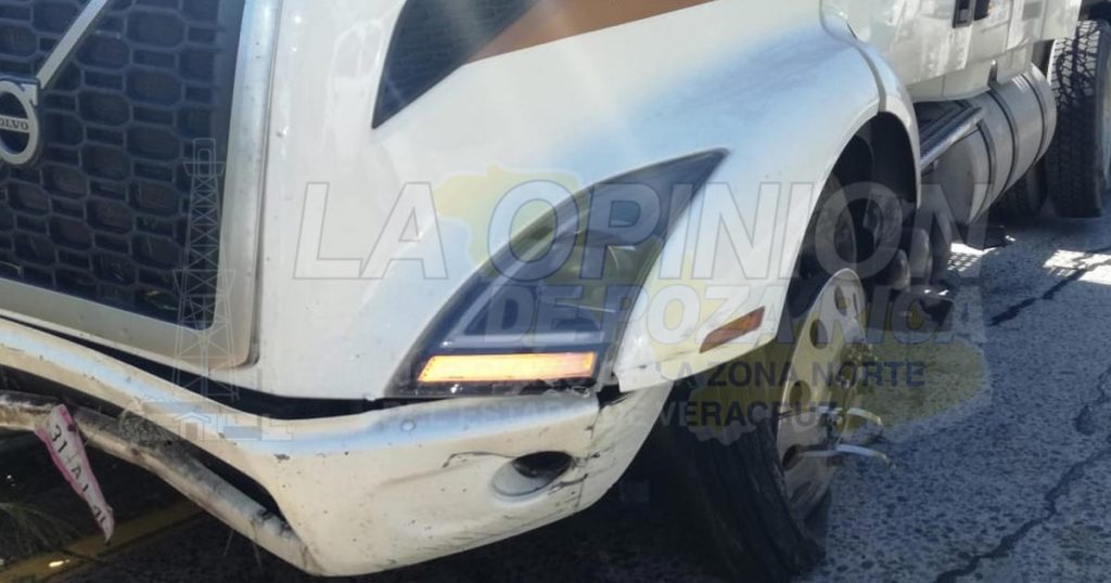 Se duerme al volante y termina accidentado