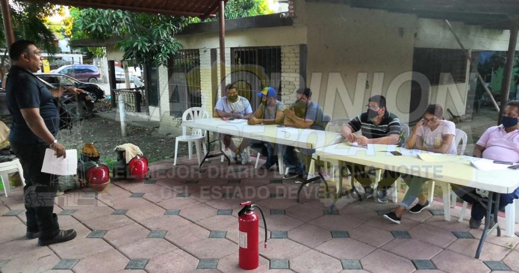 Se organizan ciudadanos para crear grupo de bomberos