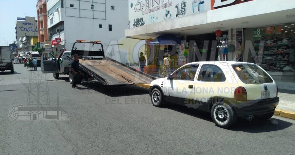 Desafían a Tránsito; les responden con grúa