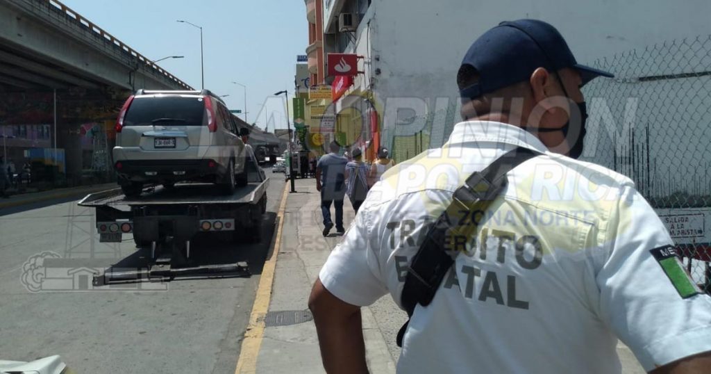 Desafían a Tránsito; les responden con grúa