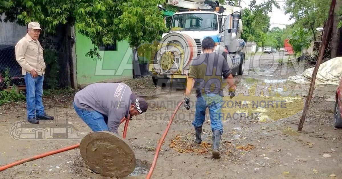 Drenajes atascados de residuos domésticos
