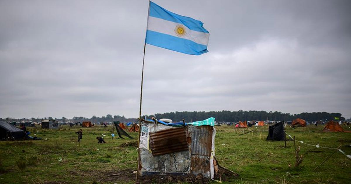 Qué hay detrás de la "oleada" de tomas de tierras en Argentina