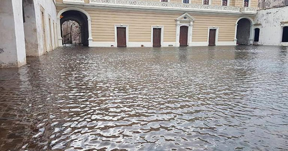 Se inunda San Juan de Ulúa por alto oleaje que causó Frente Frío