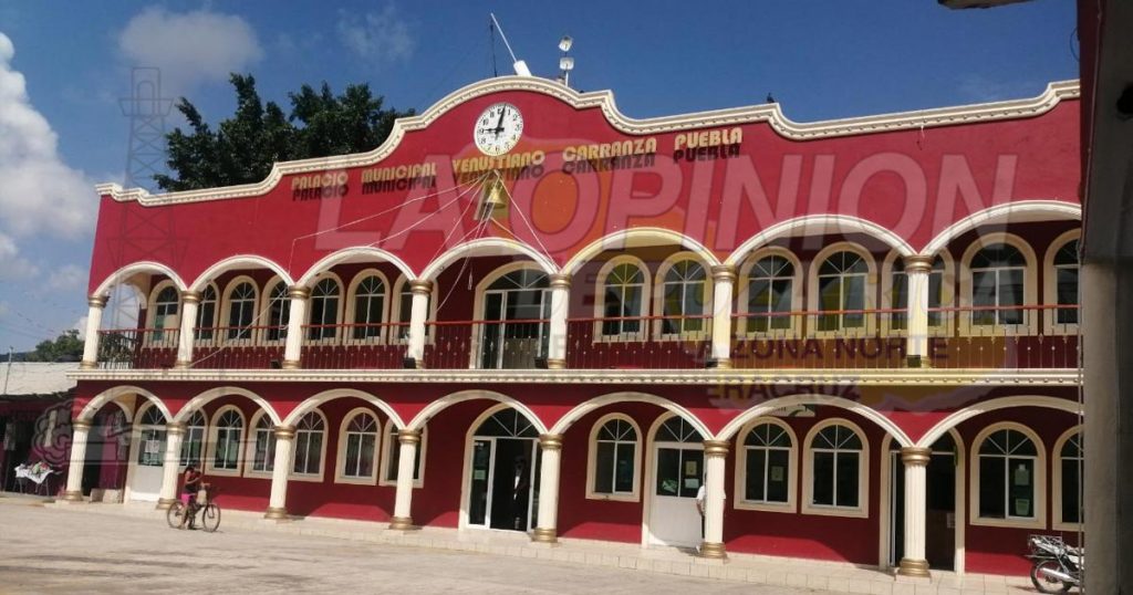 Rinde alcaldesa 3er informe de labores, a puerta cerrada con su cabildo