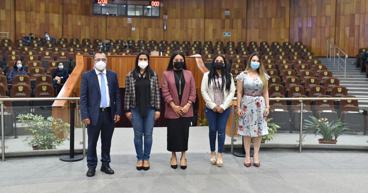 Asume Libni Sánchez el cargo de diputada por Camerino Z. Mendoza