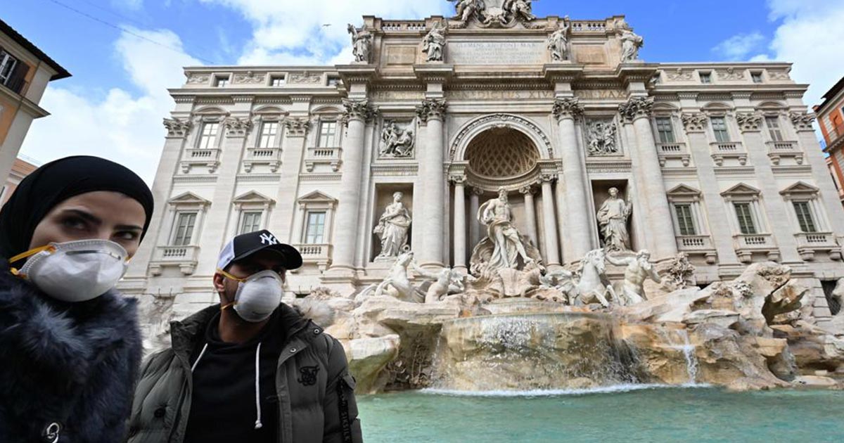 Italia cierra museos y centros comerciales