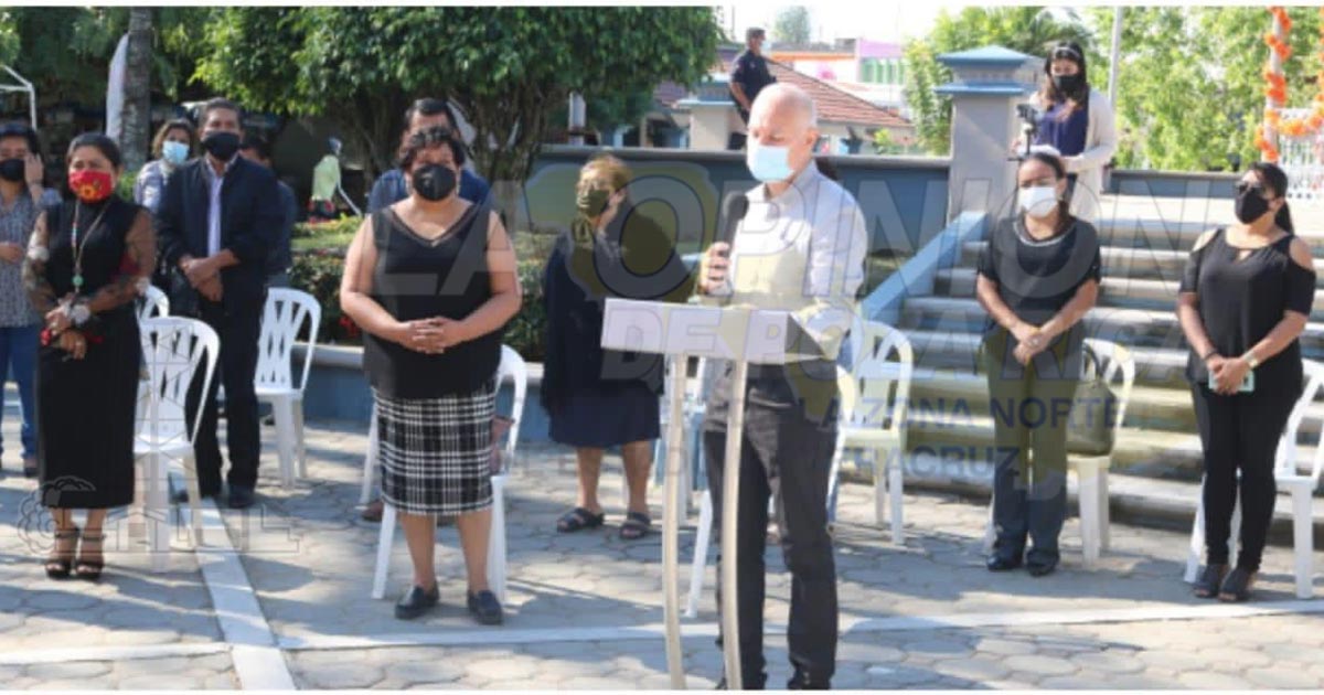Jorge Vera Hernández presidió emotivo homenaje a quienes han fallecido por covid-19