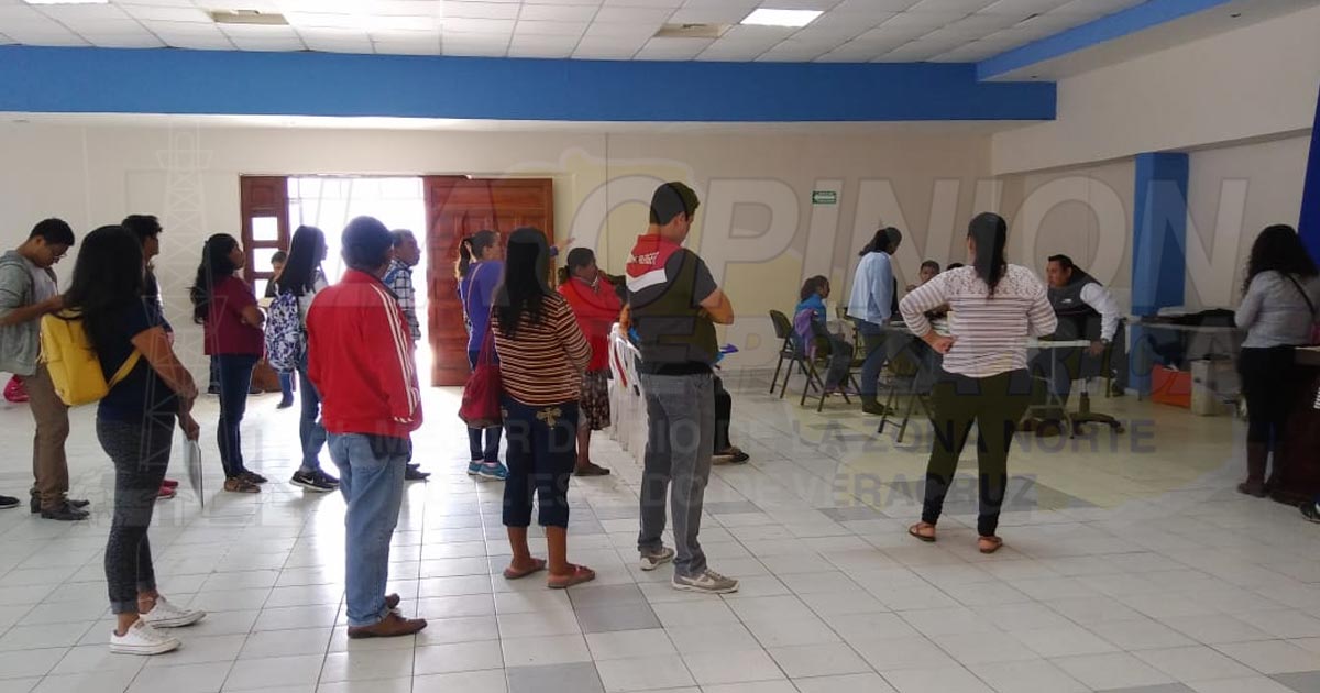 Cazoneños deben acudir hasta Cerro Azul por credencial de INE