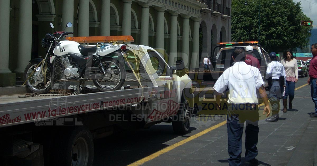 Ojo tránsitos: ya no podrán viajar dentro de las grúas
