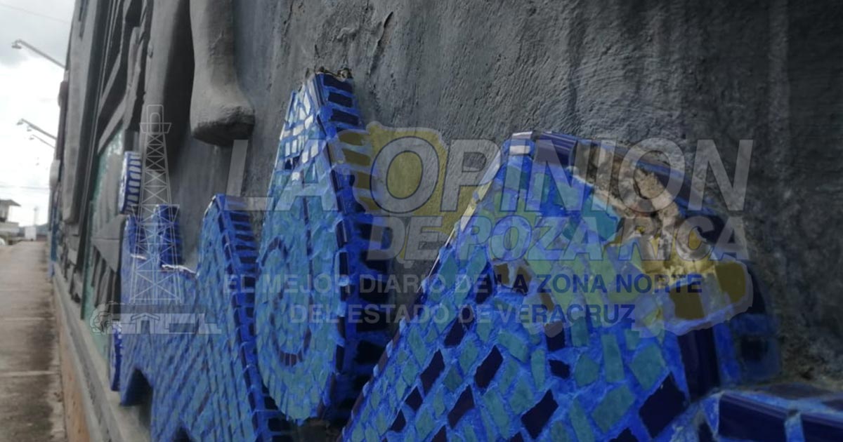 Destruyen mural de Tihuatlán