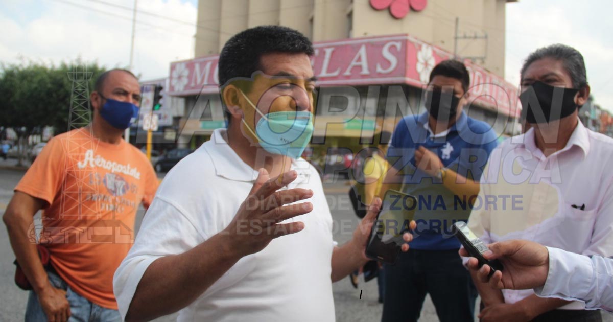 Desacuerdos y hasta amenazas entre taxistas