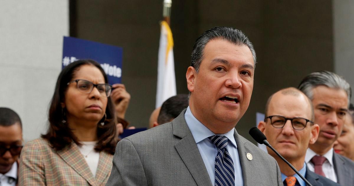 Alex Padilla ocupará el escaño de Kamala Harris y hace historia como el primer senador latino por California