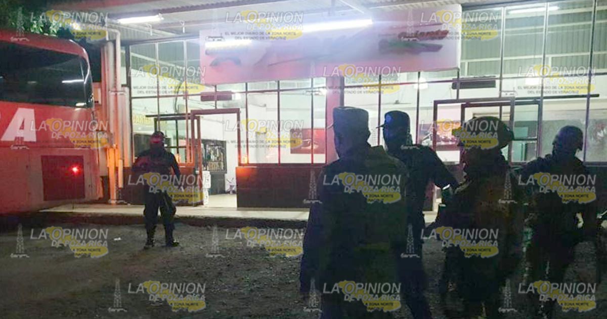 Balean a un hombre en terminal de segunda clase en Naranjos