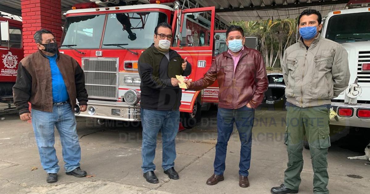 Labor heroica de bomberos, ejemplo de valentía para nuestra nación: Ríos Uribe