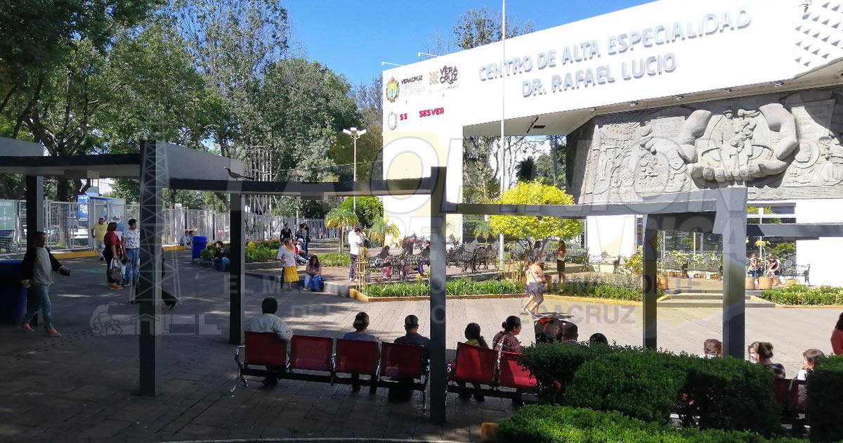Burócratas podrían ausentarse del trabajo para cuidar a sus hijos enfermos