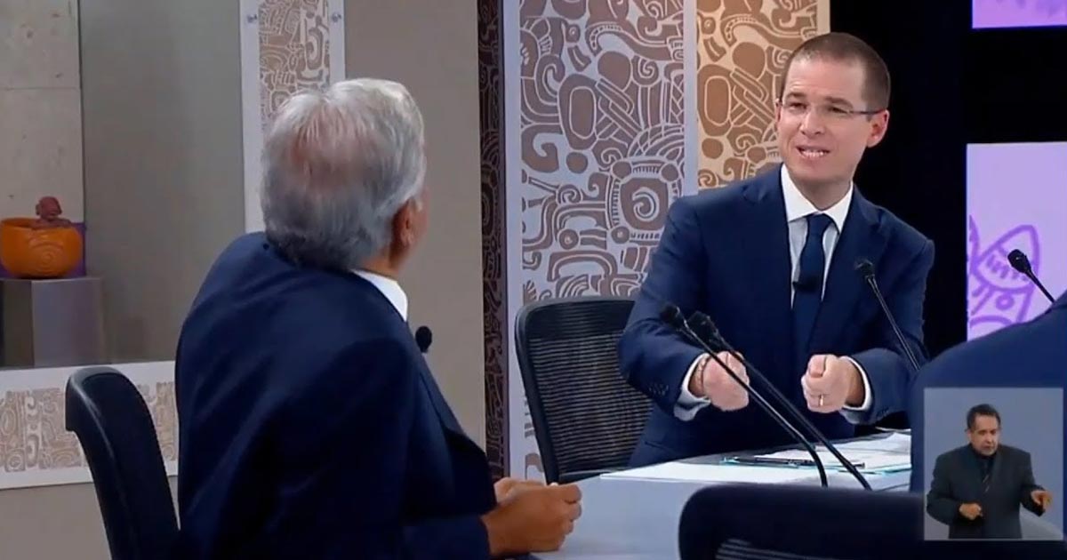 Acaba Anaya con videos semanales