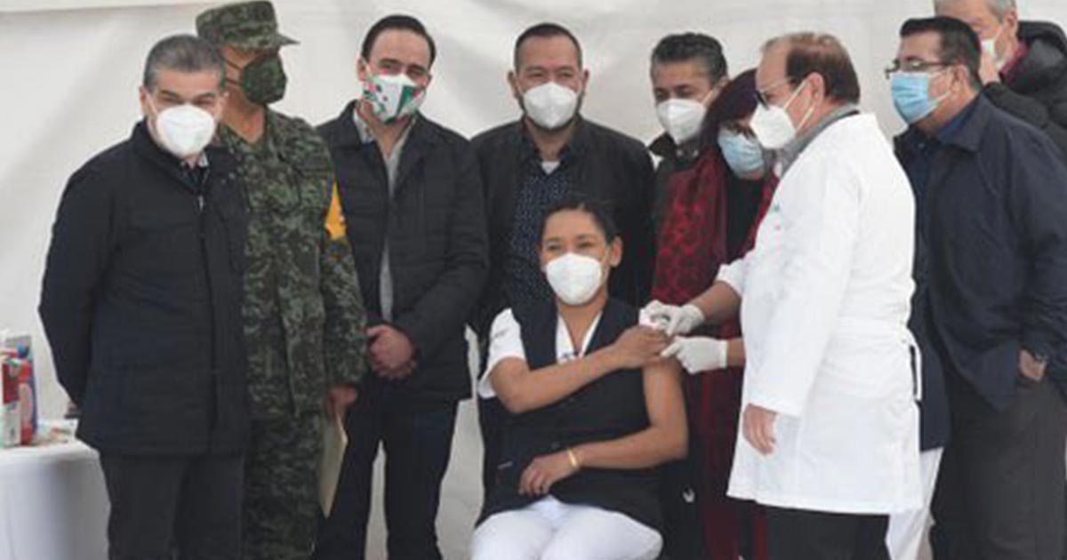 Empieza Coahuila a vacunar contra el COVID-19