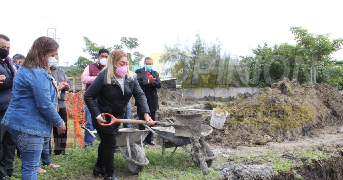 Construyen auditorio en el COBAEV 32 Coatzintla para impulsar la cultura