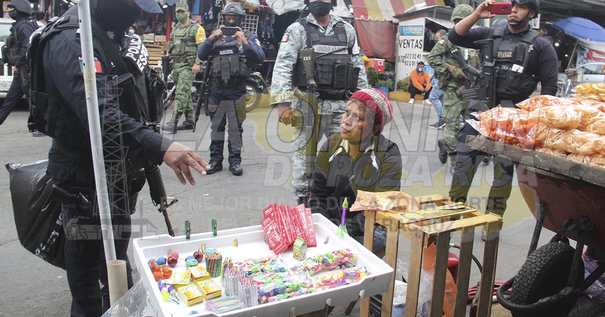 ¡Decomisan explosivos!
