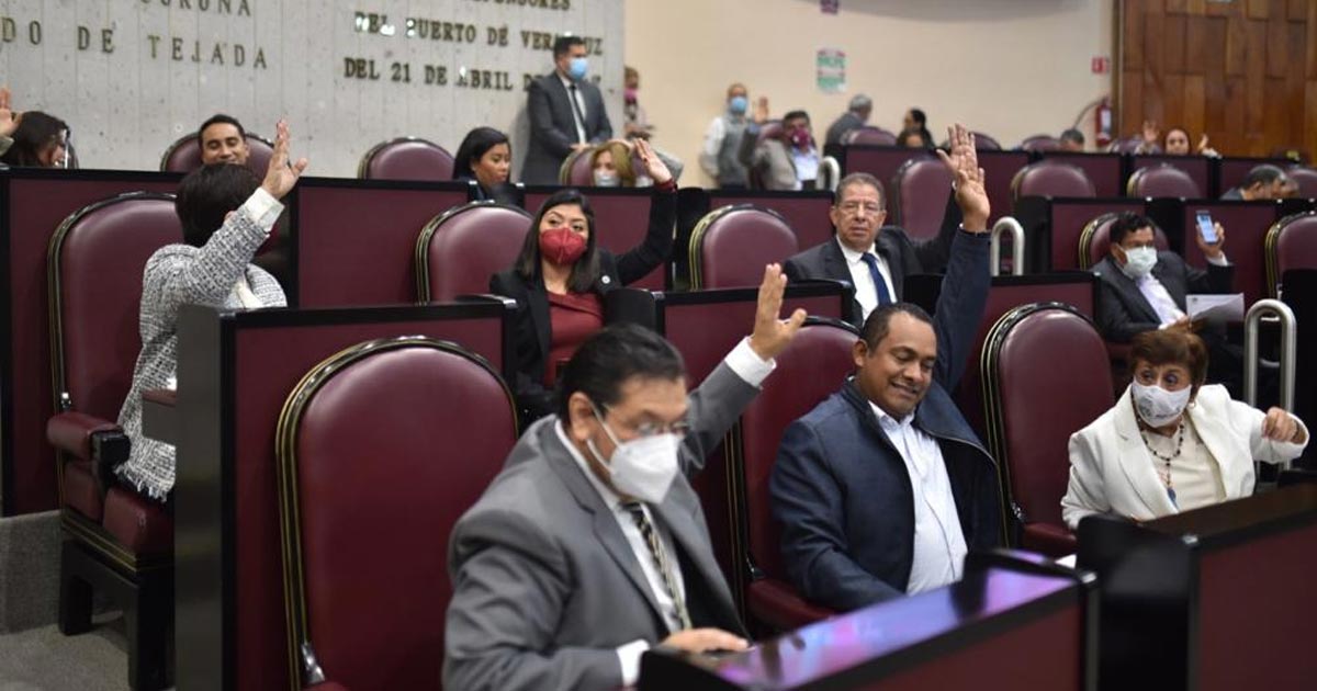 Designa Congreso a Apolinar Lara como nuevo presidente municipal de Moloacán