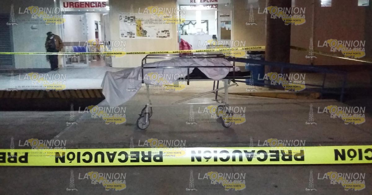 La asesinan frente a su madre