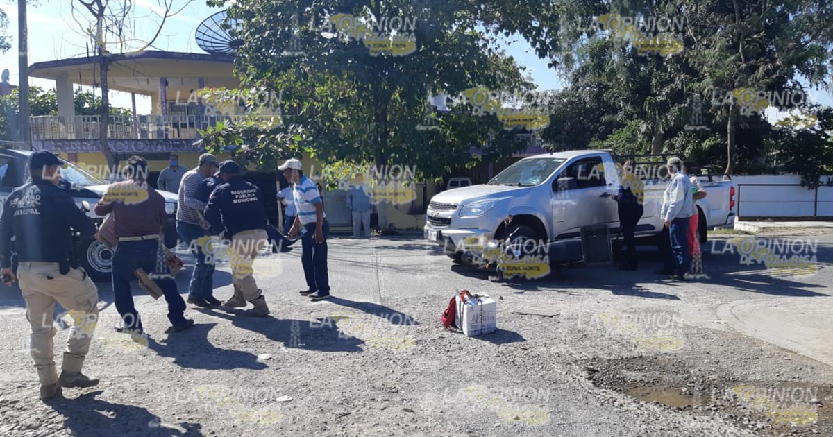 ¡Mujer lesionada en accidente!