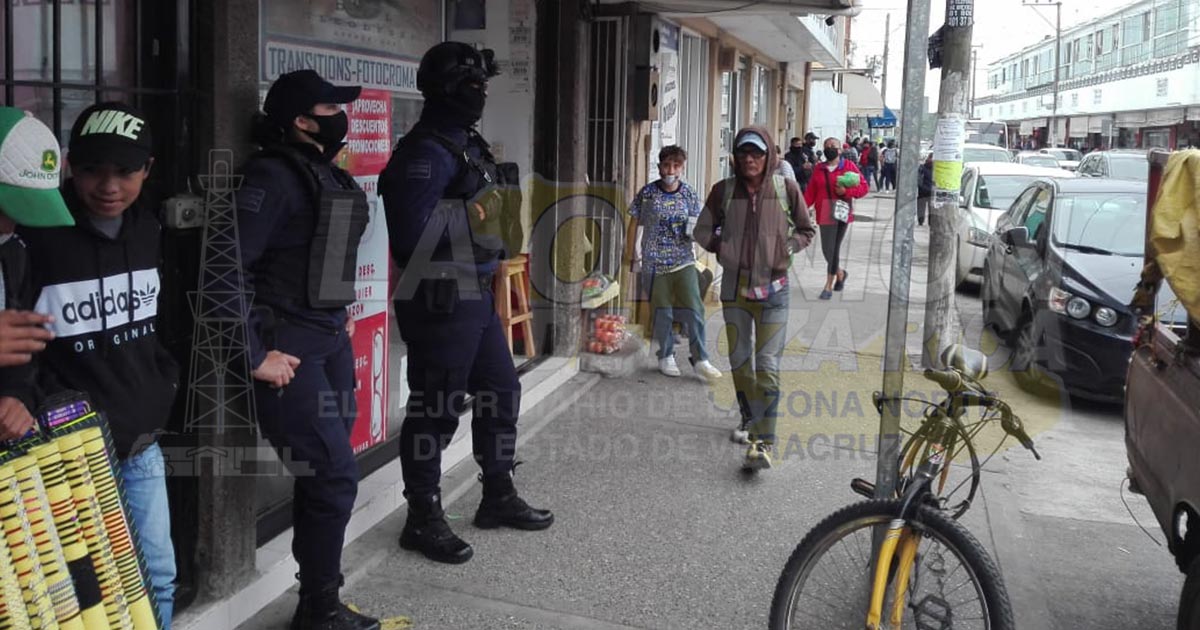 Personal de infantería patrulla zona centro