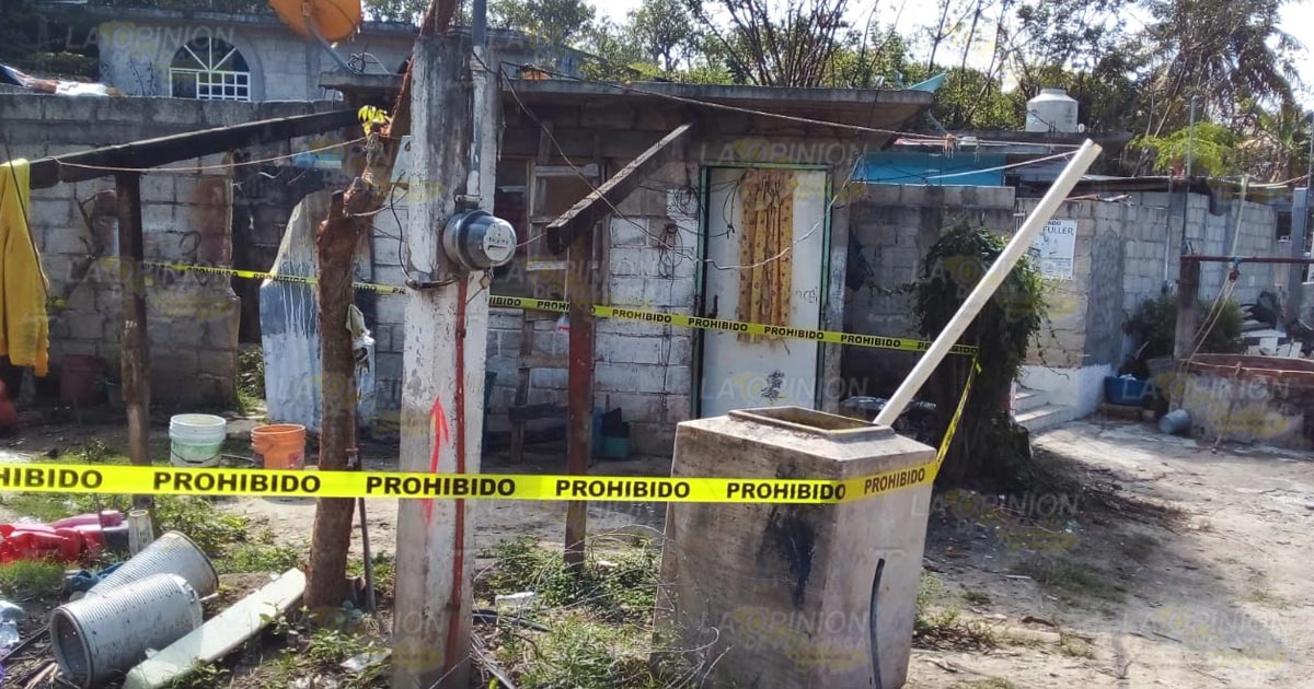 Lo hallan muerto dentro de su casa en barrio Acosta Lagunes, Cazones