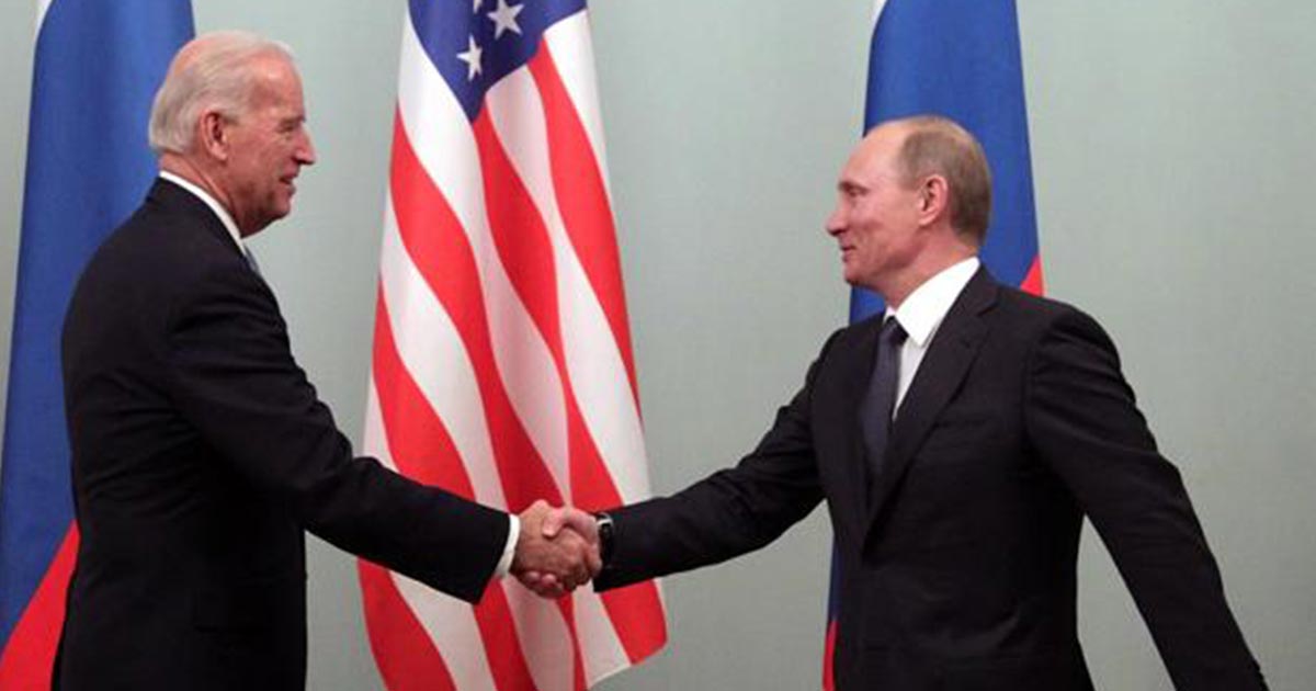 Vladimir Putin felicita a Joe Biden