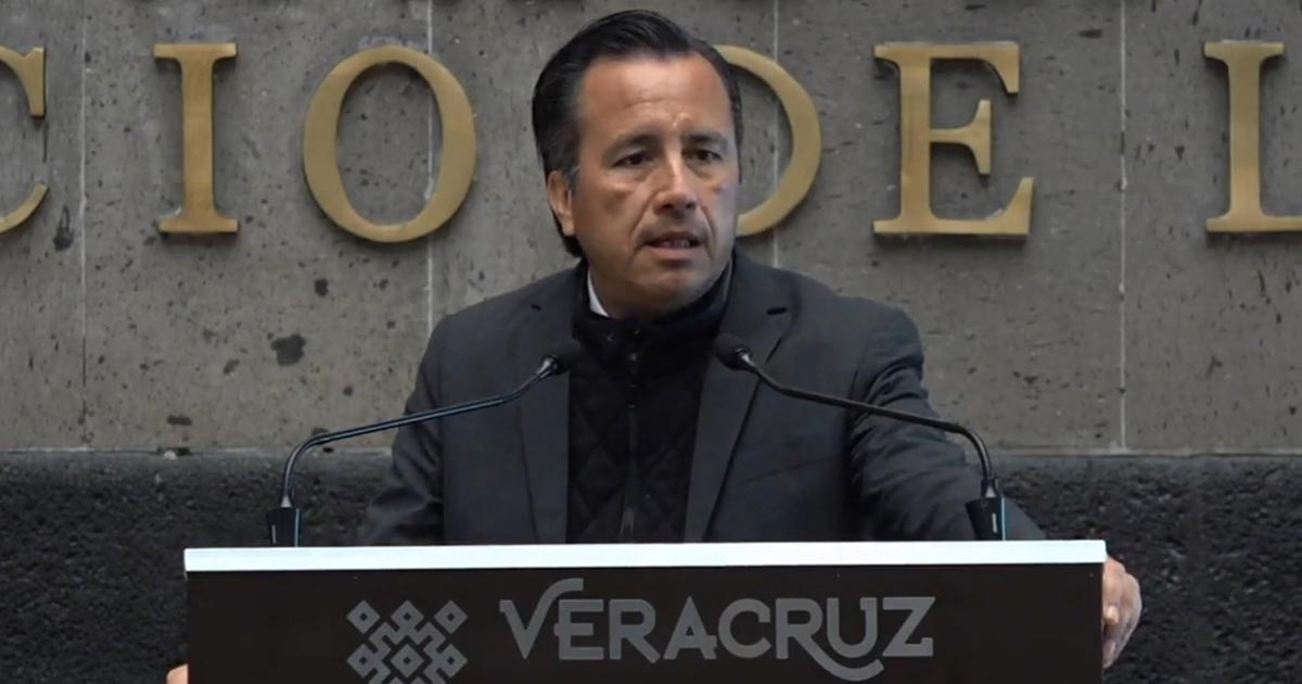 Firme Cuitláhuac en Veracruz: “Estaré los seis años” (Video)
