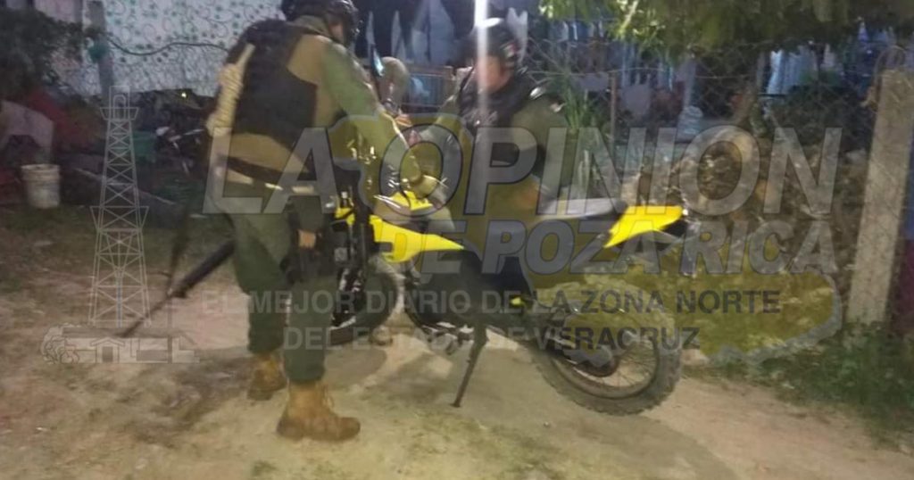 Detienen a tres sospechosos por portación ilegal de armas de fuego y sustancias prohibidas