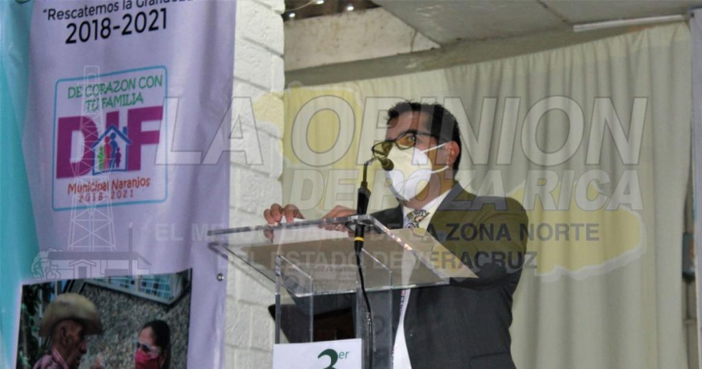 Ofrece tercer informe de gobierno el alcalde de Naranjos-Amatlán