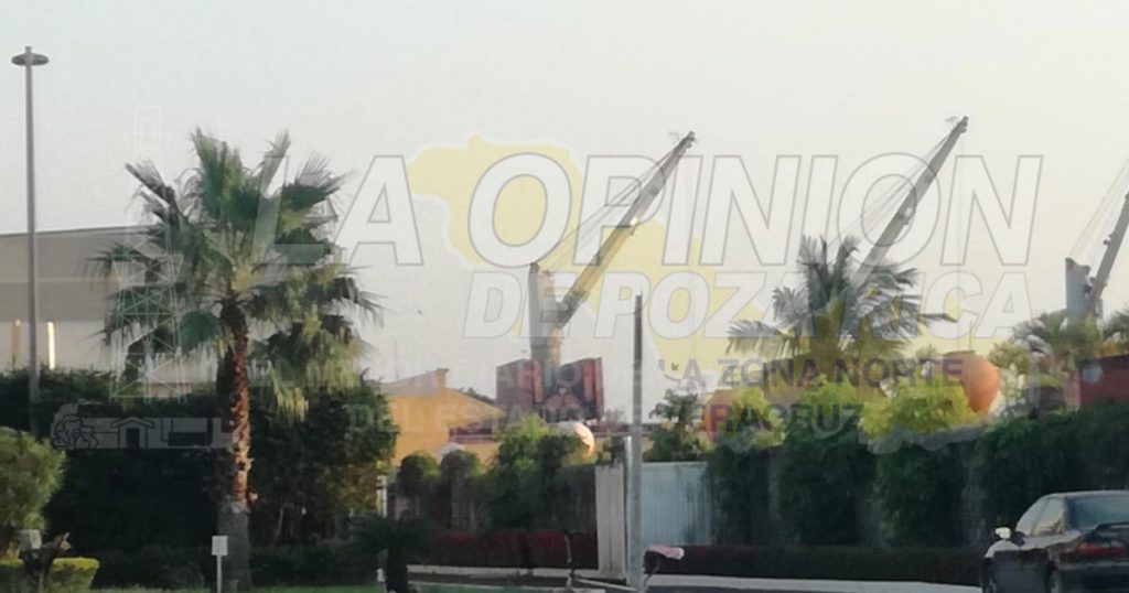 Reporte de incendio en un buque granelero