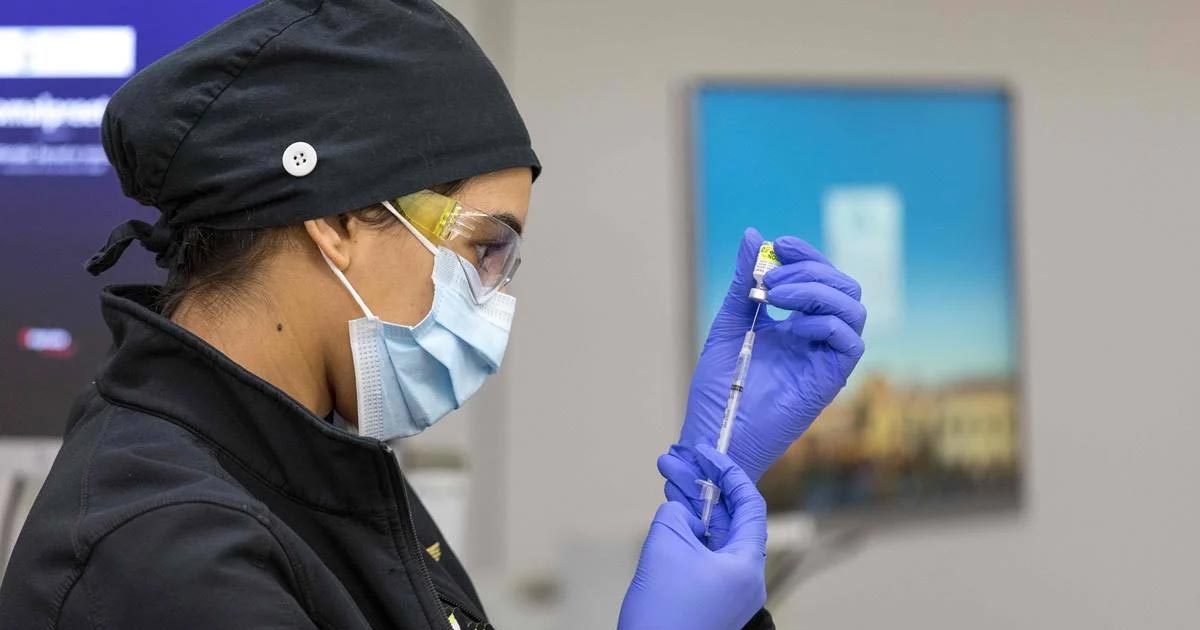 Coronavirus. Lo que sabemos de la paciente que sufrió una reacción alérgica a la vacuna