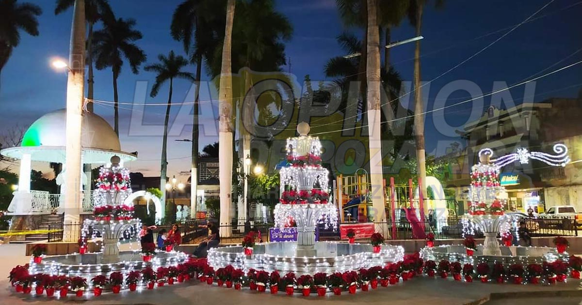 Decoran la plaza de las Armas de Tempoal