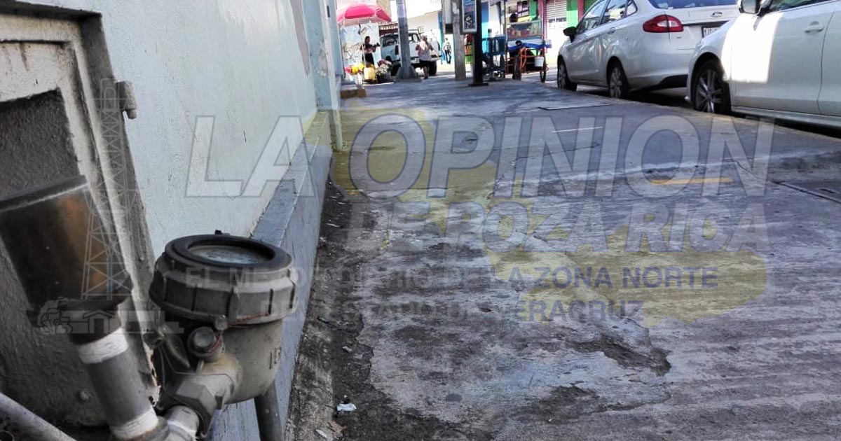 Descarado robo de agua en Tuxpan