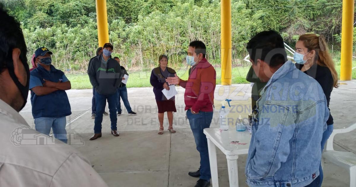 Beneficiados con escrituras habitantes de Miguel Hidalgo, Coatzintla