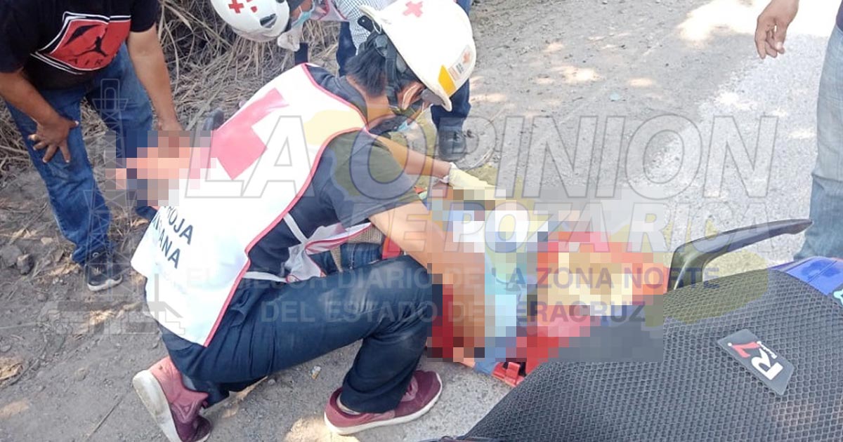 Combi arrolla a motociclistas