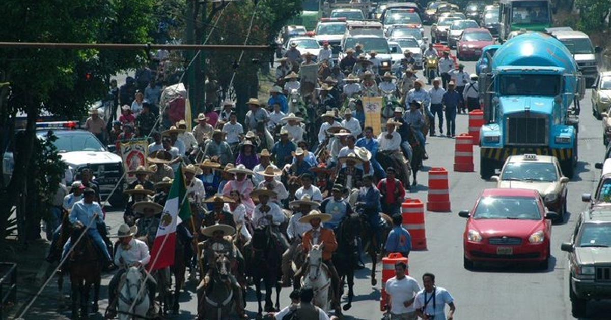 "Es más grande la fe": peregrinos llegan a Basílica de Guadalupe pese a cierre por Covid