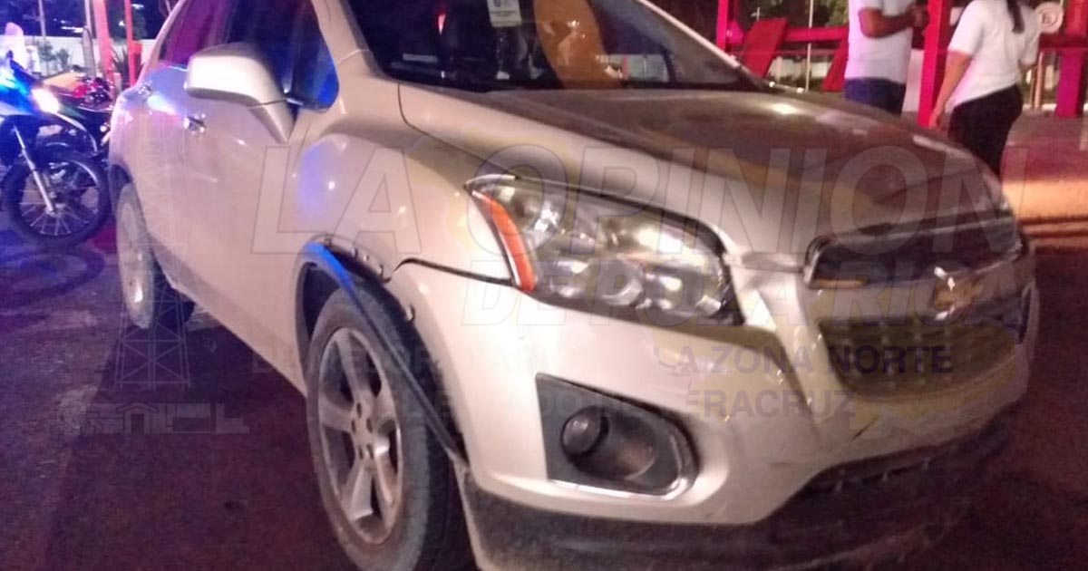 Dos personas lesionadas en accidente vial en Poza Rica