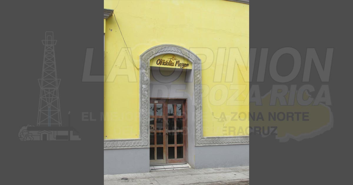 Ajustan funciones de personal en el Ayuntamiento