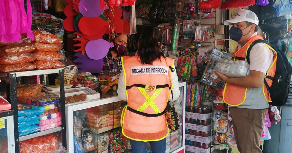 Brigadas de Salud van a negocios a concientizar sobre los riesgos de la pandemia